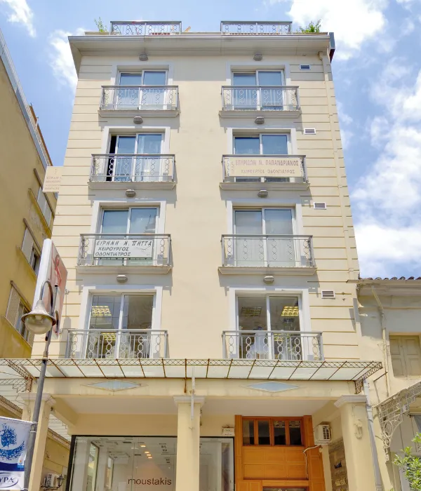 kataskeuh-eptaorofou-ktiriou